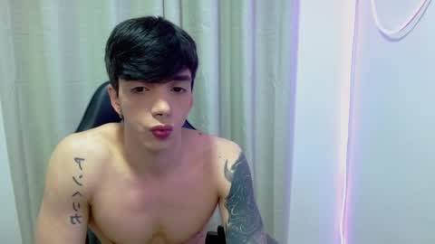 Snapshot of takeru___ chatting on 09.30.25 takeru___ online show from 09.30.25