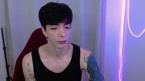 Snapshot of takeru___ chatting on 10.14.25 takeru___ online show from 10.14.25