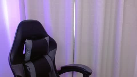 Snapshot of takeru___ chatting on 11.09.25 takeru___ online show from 11.09.25