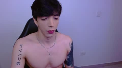 Snapshot of takeru___ chatting on 11.23.25 takeru___ online show from 11.23.25