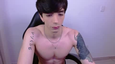 Snapshot of takeru___ chatting on 11.27.25 takeru___ online show from 11.27.25