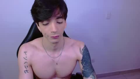 Snapshot of takeru___ chatting on 12.02.25 takeru___ online show from 12.02.25