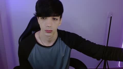 Snapshot of takeru___ chatting on 02.14.26 takeru___ online show from 02.14.26