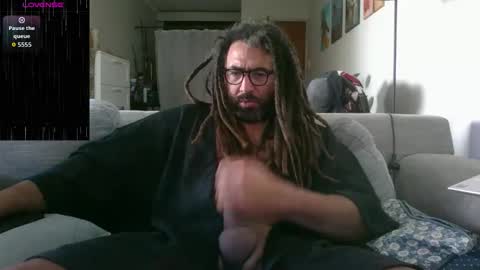 Snapshot of talent_scout_1 chatting on 11.12.25 Edge Master Flash online show from 11.12.25