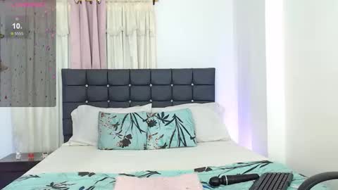 Snapshot of talianamoreno chatting on 11.19.25 taliana modelo independiente online show from 11.19.25