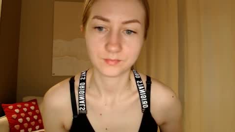  Kira  online show from 02.28.25