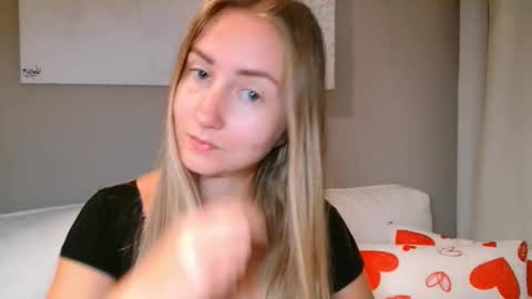  Kira  online show from 10.16.25