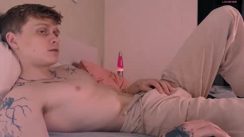 Snapshot of talkinghead7 chatting on 11.04.25 Colin online show from 11.04.25