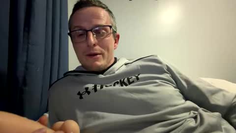 first stream was very fun grateful for every follow and super active chat online show from 04.07.26