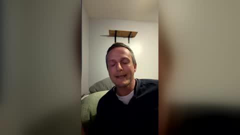 first stream was very fun grateful for every follow and super active chat online show from 04.09.26