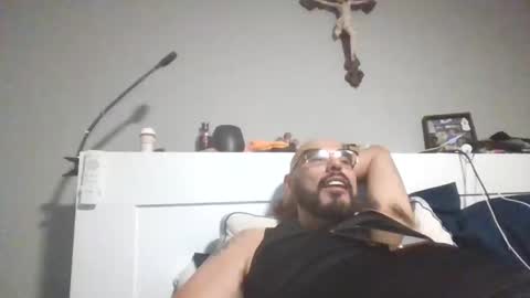 Snapshot of talllatino310 chatting on 10.24.25 talllatino310 online show from 10.24.25