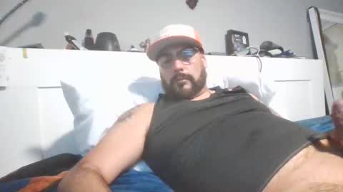 Snapshot of talllatino310 chatting on 12.16.25 talllatino310 online show from 12.16.25