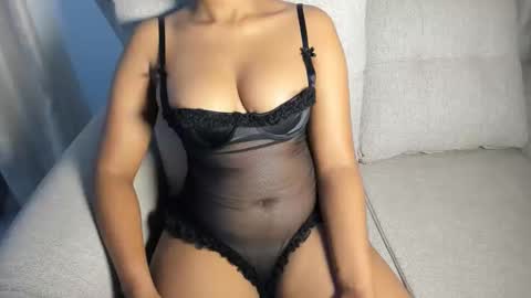 Snapshot of tallswipee chatting on 10.30.25 Jade online show from 10.30.25