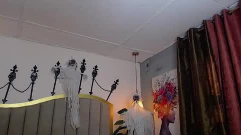 Snapshot of taly_foster chatting on 10.30.25 Taly online show from 10.30.25