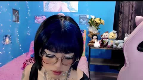 Alejandra Independent model online show from 10.20.25