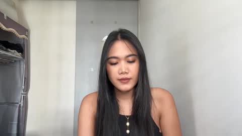 Mia online show from 04.19.26