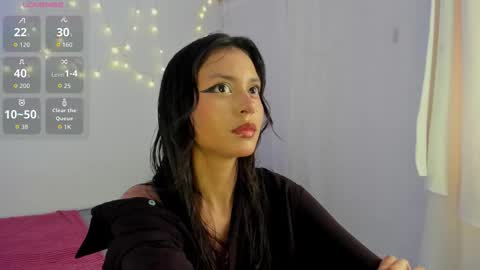 Snapshot of tamara_aluna_ chatting on 12.05.25 Tamy online show from 12.05.25