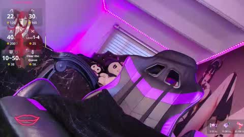 Snapshot of tamara_gyal chatting on 11.12.25 Tamara --- online show from 11.12.25