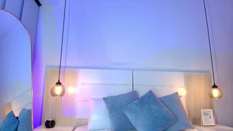 Snapshot of tamara_walter chatting on 12.21.25 Tamara online show from 12.21.25