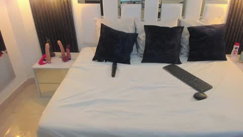 Snapshot of tamhy_ferrara chatting on 12.21.24 Tamhy online show from 12.21.24