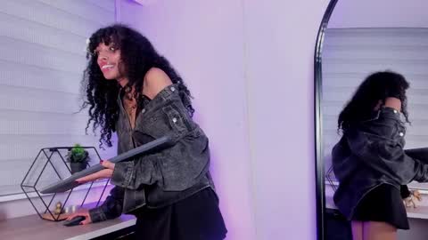 Snapshot of tamia_25 chatting on 04.01.26 TAMI online show from 04.01.26