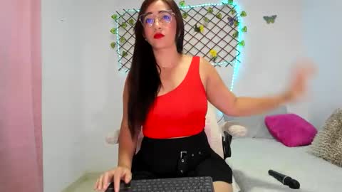 TamiDesire online show from 10.12.25