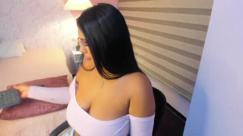 Tammara  online show from 05.24.26