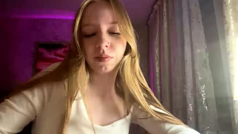 Snapshot of tammiglembocki chatting on 05.21.26 Jenny online show from 05.21.26