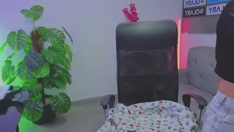 Snapshot of tammy_thompson_ chatting on 12.18.25 tammy_thompson_ online show from 12.18.25