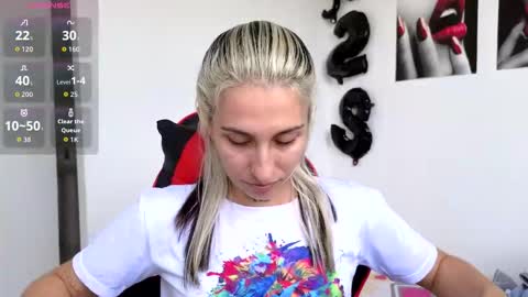 Snapshot of tammyandrade_ chatting on 10.27.25 tammy online show from 10.27.25