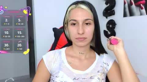 Snapshot of tammyandrade_ chatting on 10.30.25 tammy online show from 10.30.25