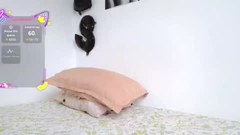 Snapshot of tammyandrade_ chatting on 11.28.25 tammy online show from 11.28.25