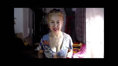 Snapshot of tanganiika chatting on 11.11.25 Milena online show from 11.11.25