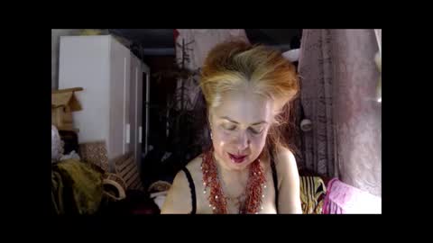 Snapshot of tanganiika chatting on 11.17.25 Milena online show from 11.17.25