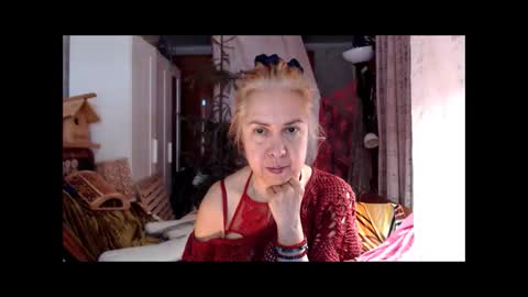 Snapshot of tanganiika chatting on 11.21.25 Milena online show from 11.21.25