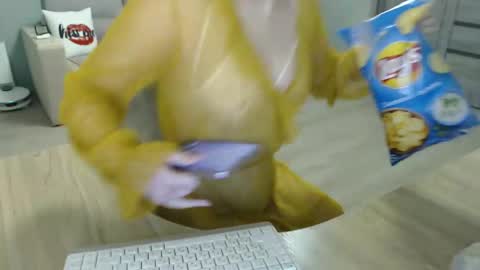 Snapshot of tangiblen chatting on 02.28.25 tangiblen online show from 02.28.25