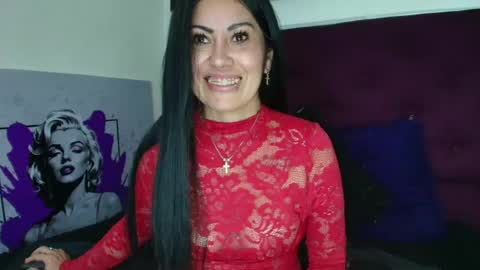 Snapshot of tania_mature chatting on 07.14.26 tania online show from 07.14.26