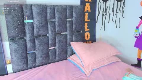 Tania online show from 10.29.25