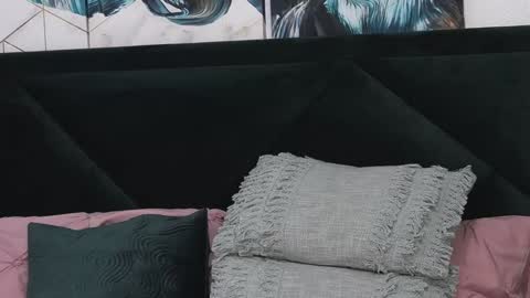 Snapshot of taniyagrey chatting on 12.28.24 tanyaGrey online show from 12.28.24