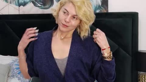 Snapshot of taniyagrey chatting on 02.12.26 tanyaGrey online show from 02.12.26