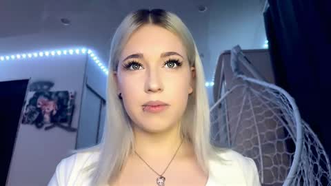 Lisa online show from 11.12.25