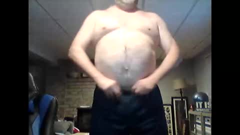 Snapshot of tank106 chatting on 04.01.26 tank106 online show from 04.01.26