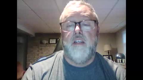 Snapshot of tank106 chatting on 04.04.26 tank106 online show from 04.04.26