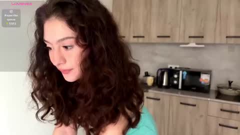 Snapshot of tannaschoeneck chatting on 07.18.26 Anna online show from 07.18.26