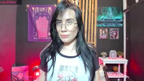 Snapshot of tara_joi chatting on 01.16.25 Tara online show from 01.16.25