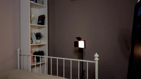 Snapshot of tara_renn chatting on 02.09.25 tara_renn online show from 02.09.25