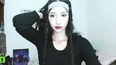 xemy Please help me to reach 1000 thumbs up online show from 02.04.25