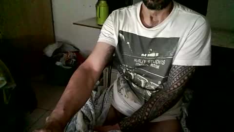 tarado_skype_cam online show from 12.22.25