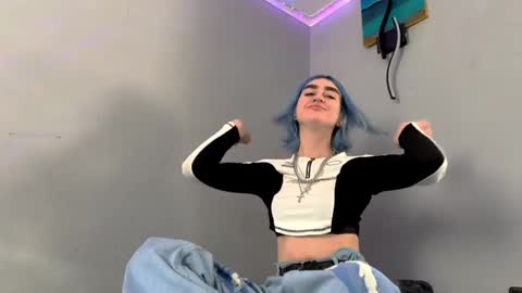 Snapshot of tarahdilliner chatting on 03.01.26 Sarah online show from 03.01.26