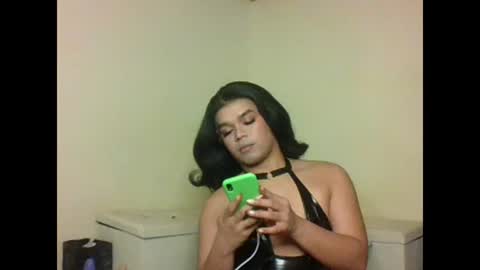 Snapshot of tarahriches chatting on 10.20.25 tarahriches online show from 10.20.25